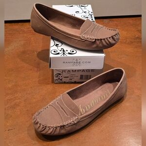 Rampage Women's Tan Loafers